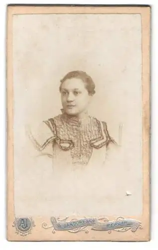 Fotografie A. Jandorf & Co., Berlin, Belle-Alliance-Str. 1, Porträt einer Frau