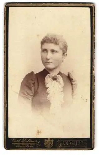 Fotografie Carl Dittmar, Landshut, Porträt einer Dame