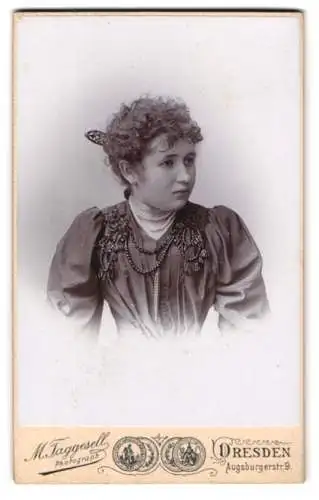 Fotografie M. Taggesell, Dresden, Augsburgerstr. 9, Porträt einer jungen Frau