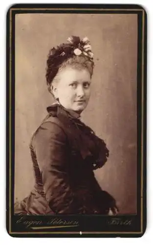 Fotografie Eugen Petersen, Fürth, Königstrasse 107, Porträt einer Dame