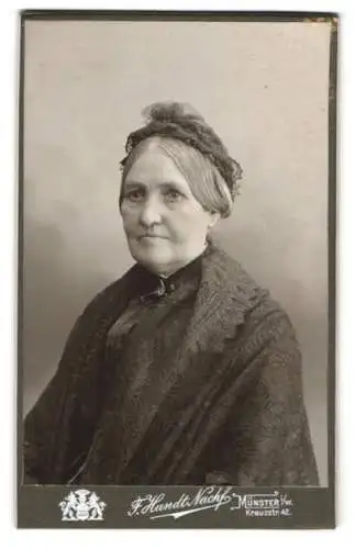Fotografie F. Hundt Nachf., Münster, Kreuzstr. 42, Porträt einer älteren Dame