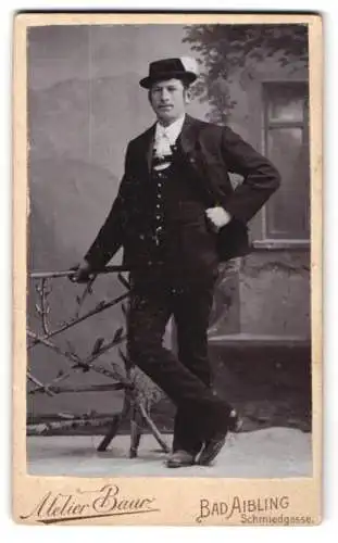 Fotografie Atelier Baur, Bad Aibling, Schmiedgasse, Portrait eines eleganten Herrn