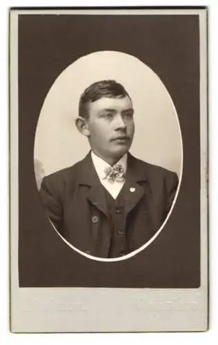 Fotografie Lindman, Vansbro, Porträt eines jungen Mannes