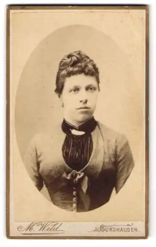 Fotografie Max Wild, Burghausen, Stadtplatz, Porträt einer Frau