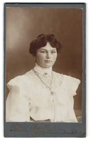 Fotografie Albert Angelbeck, Cuxhaven, Deuchstr. 3, Portrait einer jungen Frau