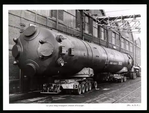 Fotografie unbekannter Fotograf, Ansicht Marcoule, Schwertransport für das Kernkraftwerk / Nuklear-Forschungsanlage