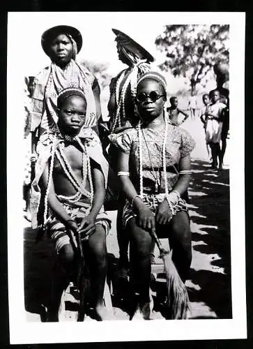 Fotografie Affaires Culturelles, Ansicht Obervolta - Haute-Volta / Burkina Faso, afrikanische Frauen in Tracht
