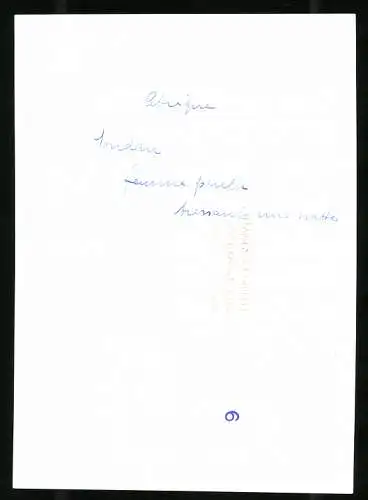 Fotografie Affaires Culturelles, Soudan / Sudan, Afrikanische Frau in Tracht flechtet eine Matte