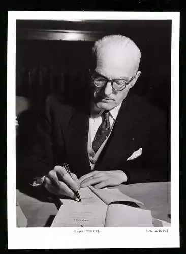 Fotografie Portrait Schriftsteller Roger Vercel