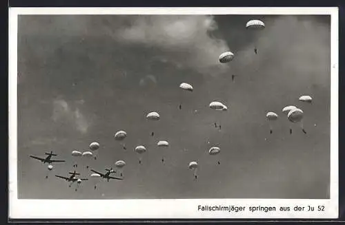 AK Fallschirmjäger springen aus der Ju 52