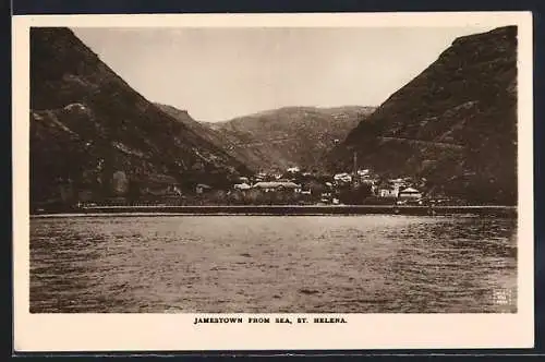 AK Jamestown, View from Sea, Blick auf Kirchturm und Berge