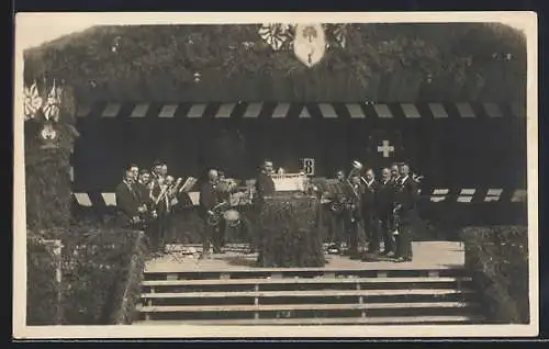 AK Neuhausen, Herrenchor auf der Bühne beim Musikfest 1920