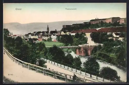 AK Glatz, Totalansicht mit Brücke und Festung