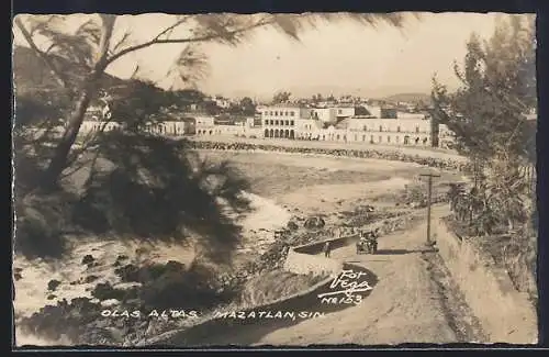 AK Mazatlan /Sin., Olas Altas