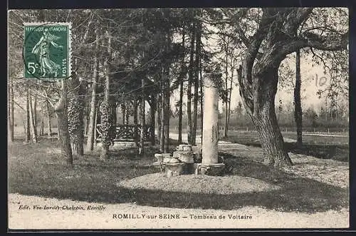 AK Romilly-sur-Seine, Tombeau de Voltaire et allée boisée