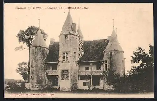 AK Rumilly-les-Vaudes, Château pittoresque avec tours imposantes