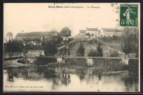 AK Ricey-Haut, Le Vannage et vue sur le village depuis la rivière