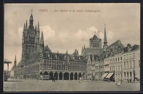 AK Ypres, Les Halles et la petite Conciergerie