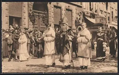 AK Bruges, Procession du Saint Sang, St Boniface et chasse avec relique du Saint
