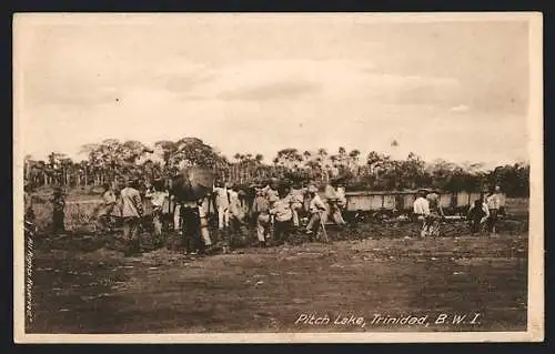 AK Pitch Lake /Trinidad, People standing on the Shore with Caravans