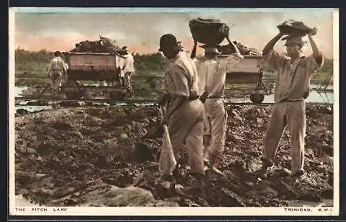 AK Trinidad, The Pitch Lake, Arbeiter bauen Asphalt ab