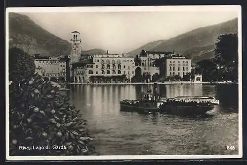 AK Riva, Blick vom Gardasee zum Ort