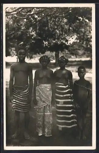 AK Types Yacouba, nackte Afrikanerin