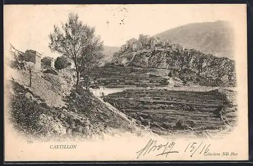 AK Castillon, Vue du village et des terrasses en montagne