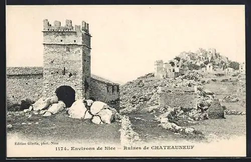 AK Châteauneuf, Ruines du château avec tour médiévale et paysage rocheux
