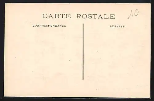 AK Le Bourget, Vue générale de la vallée et des maisons entourées de collines boisées