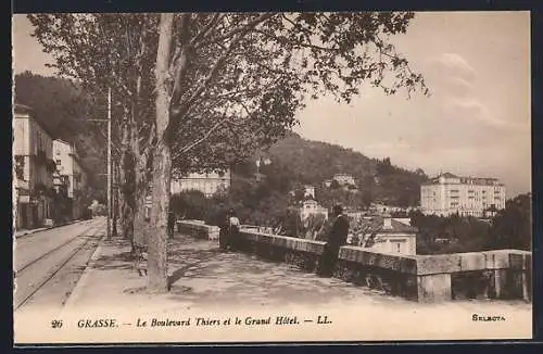 AK Grasse, Le Boulevard Thiers et le Grand Hôtel