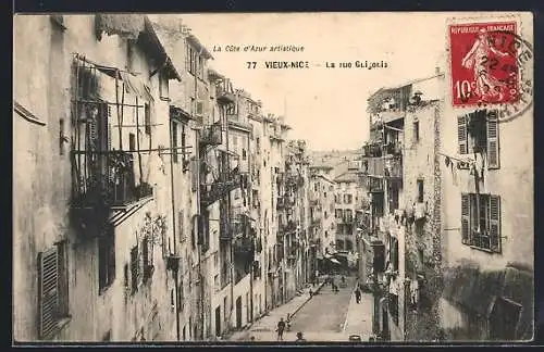 AK Vieux-Nice, La rue Gligoris animée avec immeubles et linge suspendu