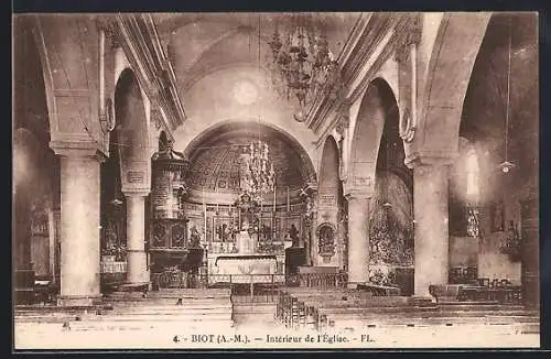 AK Biot, Intérieur de l`église