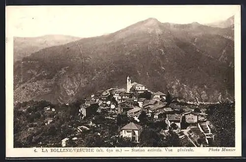 AK La Bollène-Vésubie, Station estivale et vue générale du village en altitude