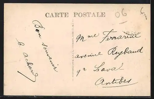 AK La Bollène-Vésubie, Vue générale du village à 650 m d`altitude