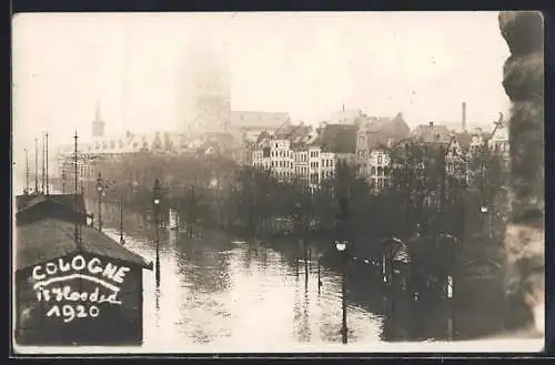 Foto-AK Köln a. Rh., Hochwasser 1920, Überflutete Strasse