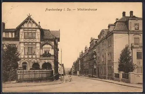 AK Frankenberg i. Sa., Winklerstrasse mit Fachwerkhaus