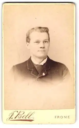 Fotografie J. Bell, Frome, Catherine Street, Porträt eines jungen Mannes