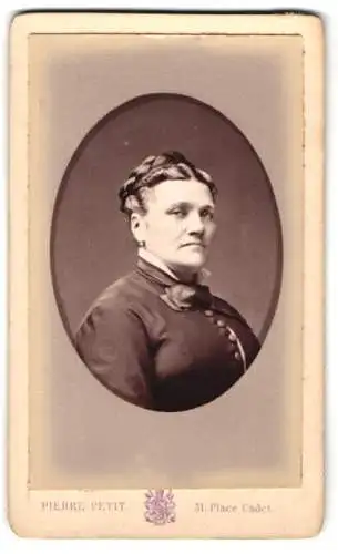 Fotografie Pierre Petit, Paris, 51 Place Cadet, Porträt einer Dame
