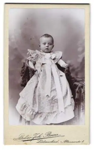 Fotografie John Beine, Lüdenscheid, Altenaerstr. 8, Porträt eines Kindes