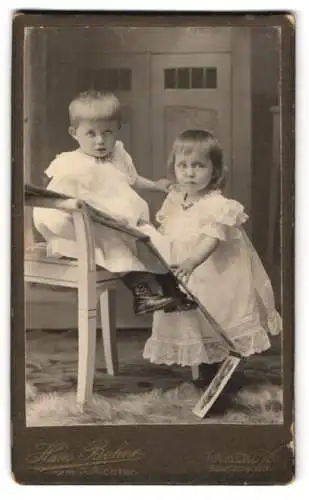 Fotografie Hans Bohne, Kamenz i. S., Bautznerstr. 10, Kinder auf Stuhl