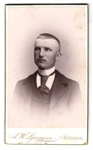 Fotografie A.W. Ljunggren, Gysinge, Porträt eines jungen Mannes