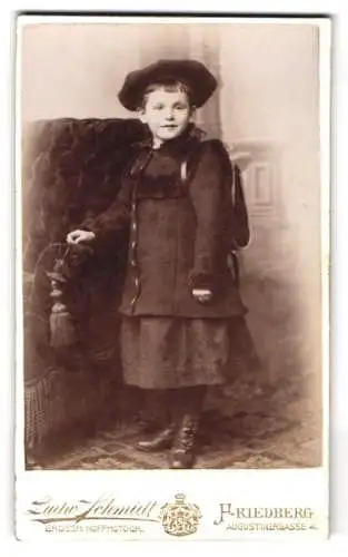 Fotografie Ludwig Schmidt, Friedberg, Augustinergasse 4, Kind in Winterkleidung
