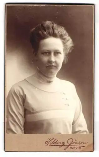 Fotografie Hilding Jönson, Wexio - Växjö, Kronobergsgatan 4, Porträt einer Dame
