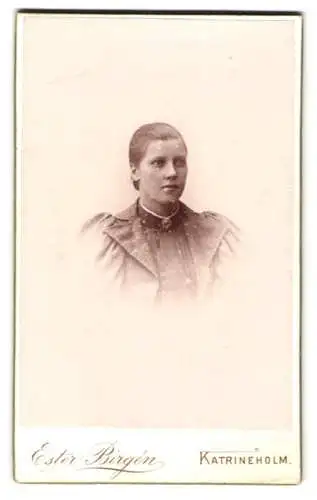 Fotografie Ester Birgén, Katrineholm, Elegantes Damenporträt