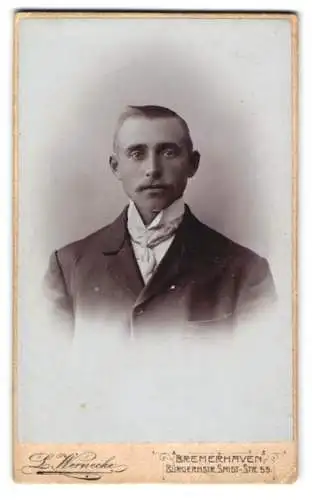 Fotografie L. Wernecke, Bremerhaven, Bürgermeister-Smidt-Strasse 55, Porträt eines Mannes