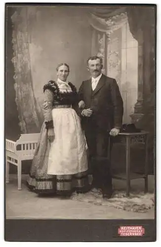 Fotografie Reitmayer, Tegernsee, Hauptstrasse 13, Paar in traditioneller Kleidung Bayern