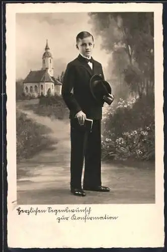 AK Junge in Anzug mit Hut und Bibel, Konfirmation