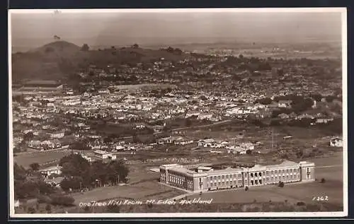 AK Auckland, One Tree Hill from Mt. Eden