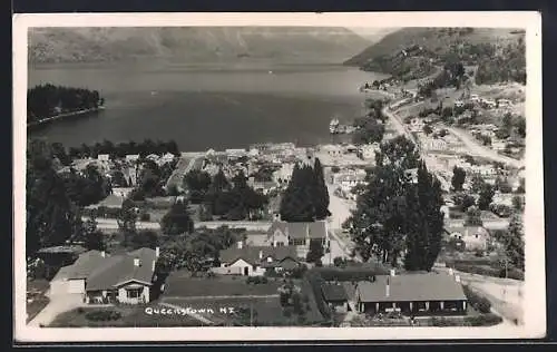 AK Queenstown, Ortsansicht aus der Vogelschau